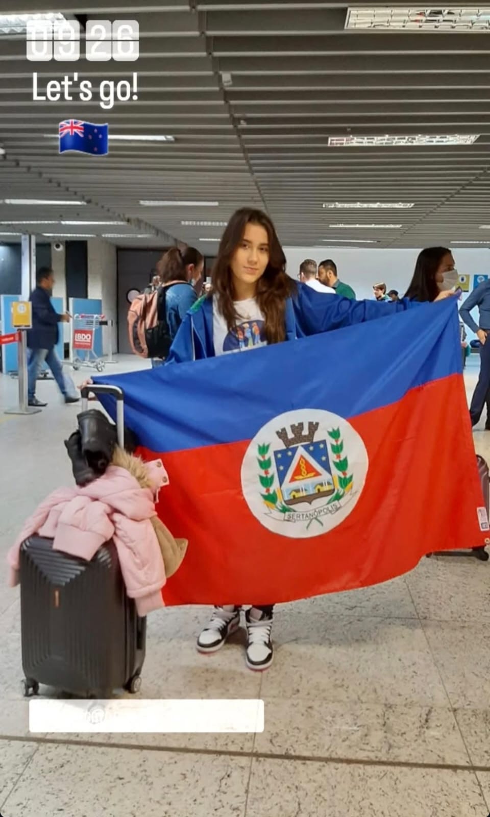 Foto com a bandeira da minha cidade Sertanópolis